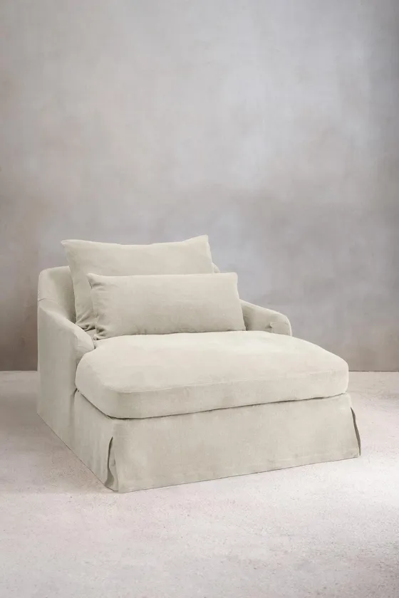 LOVESEAT 01