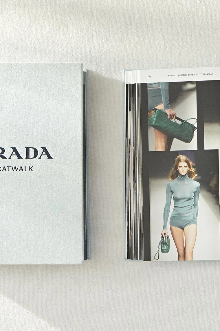 Prada catwalk book (на английском)