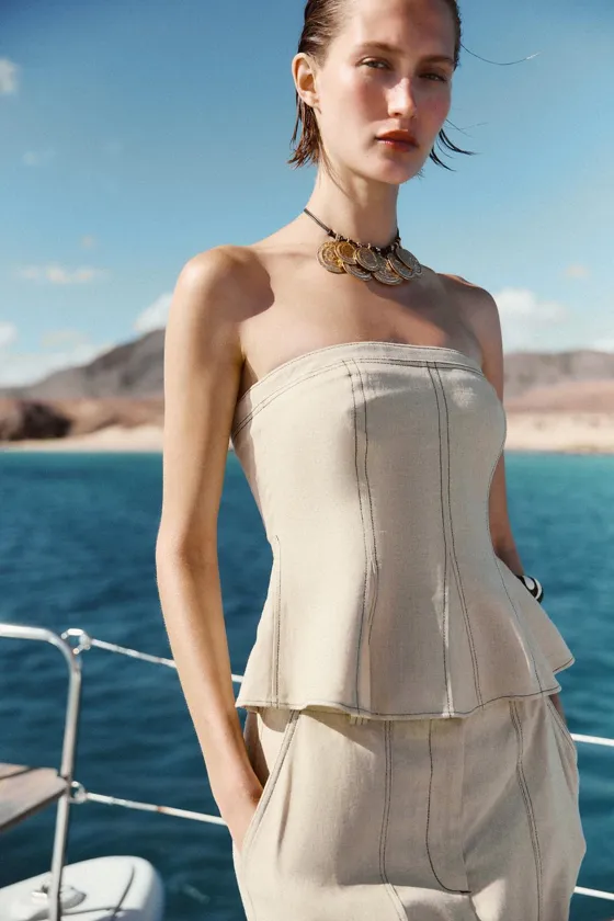 ТОП ИЗ СМЕСОВОГО ЛЬНА С КОНТРАСТНОЙ СТРОЧКОЙ