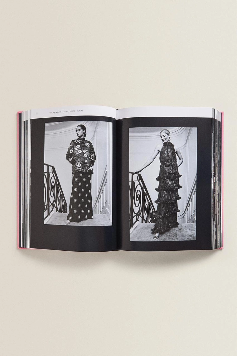 Книга yves saint laurent catwalk (на английском)