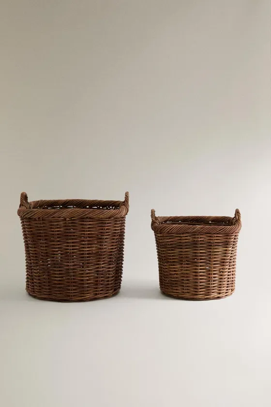 Квадратная корзина из ротанга