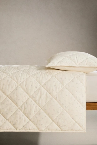 CHILDREN'S FLORAL PRINT QUILT- Заказать в России