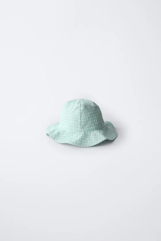 Шляпка в клетку gingham