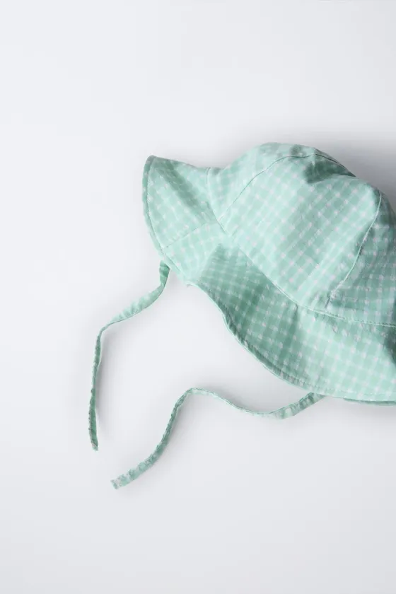 Шляпка в клетку gingham