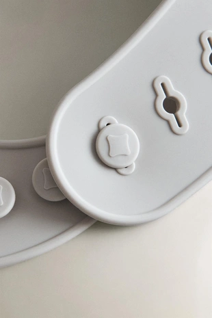 CHILDREN'S SILICONE ELEPHANT BIB- Заказать в России