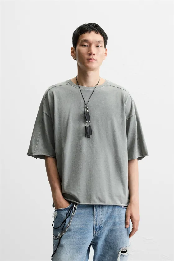 ФУТБОЛКА RELAXED FIT ИЗ ТКАНИ С ЭФФЕКТОМ ПОТЕРТОСТИ