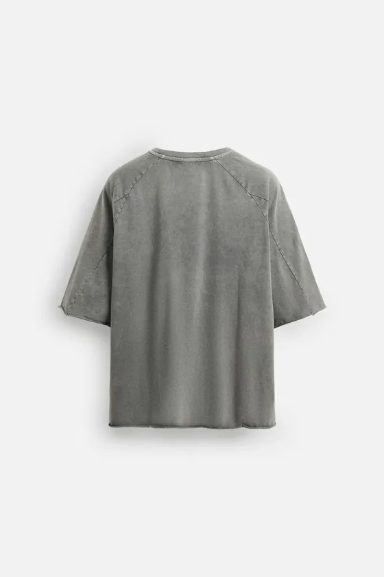ФУТБОЛКА RELAXED FIT ИЗ ТКАНИ С ЭФФЕКТОМ ПОТЕРТОСТИ