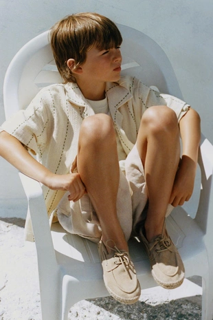 Рубашка в стиле рустик с вышивкой в полоску- Заказать в России