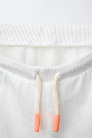 Шорты из мягкой ткани с вышивкой