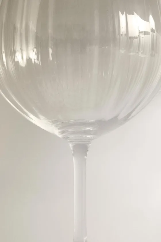Бокал для вина raised crystalline
