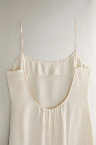 Ночная сорочка из шелка бежевого цвета- Заказать в России