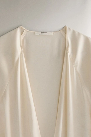 Халат из шелка бежевый- Заказать в России