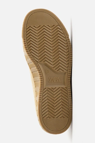 Кожаные кроссовки с контрастными деталями- Заказать в России