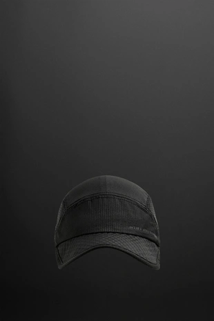 Технологичная кепка с перфорацией- Заказать в России