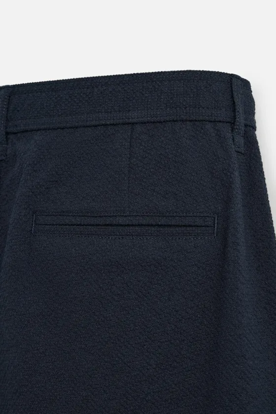 ШОРТЫ REGULAR FIT ИЗ РЕЛЬЕФНОЙ ТКАНИ