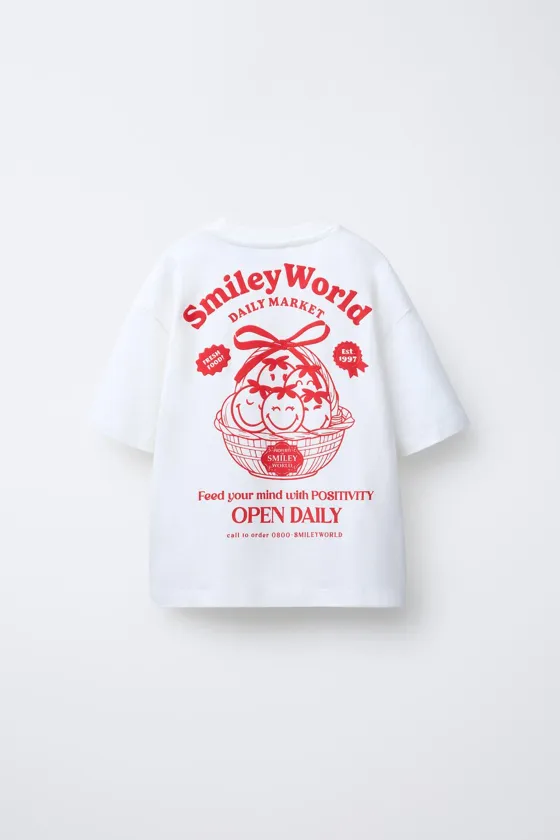 ФУТБОЛКА С ПРИНТОМ И НАШИВКОЙ SMILEYWORLD ®