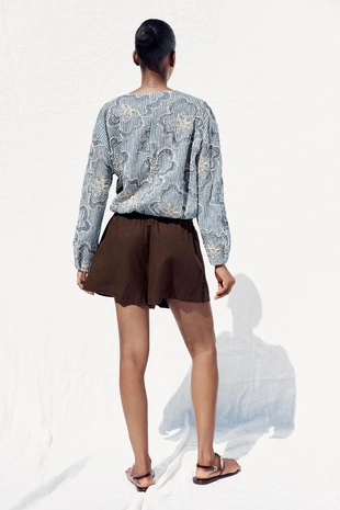 Бомбер из рельефной ткани- Заказать в России