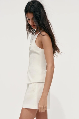 Жилет с пуговицами