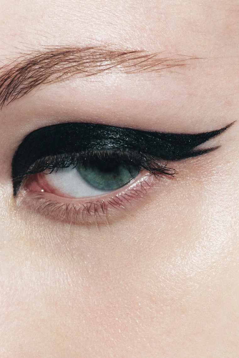 Жидкая подводка для глаз - preci-eyes