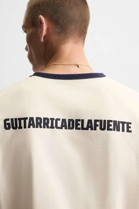 Футболка с принтом guitarricadelafuente