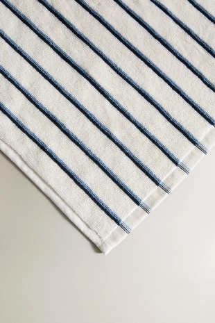 Полотенце для ванны с цветными полосками- Заказать в России