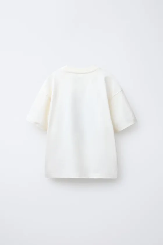 ФУТБОЛКА С РЕЛЬЕФНЫМ ПРИНТОМ