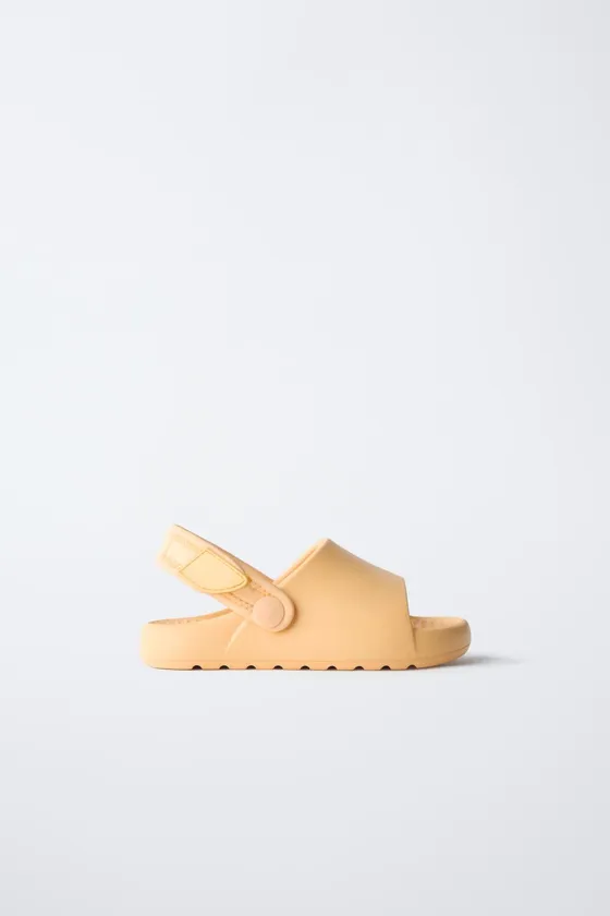 РЕЗИНОВЫЕ ШЛЕПАНЦЫ