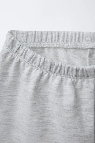 Комплект: толстовка и бермуды с текстом- Заказать в России