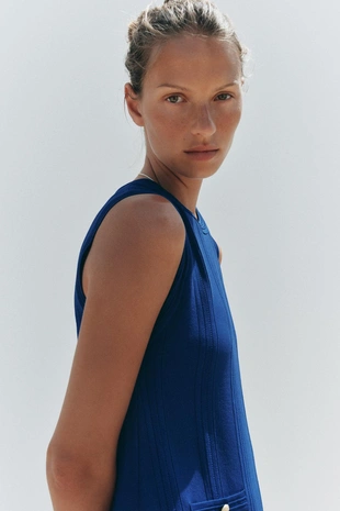 Трикотажное платье со складками- Заказать в России