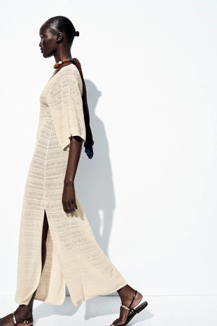 Длинное трикотажное платье в технике «поинтелль»- Заказать в России