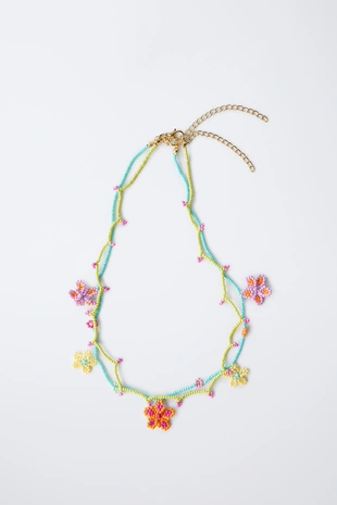 PACK OF TWO NECKLACES WITH FLOWER BEADS- Заказать в России