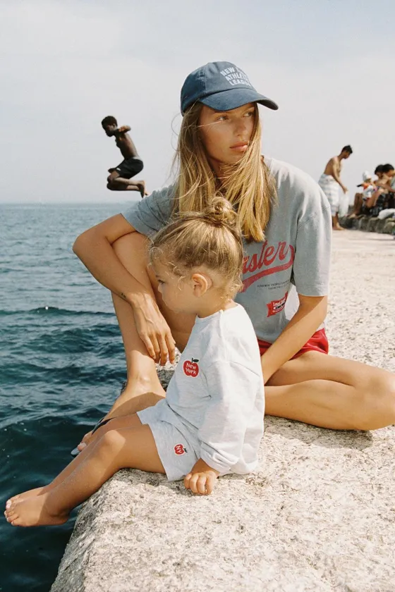 APPLE PATCH SWEATSHIRT AND BERMUDA SHORTS SET