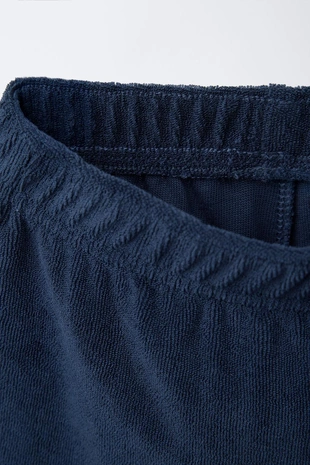 Комплект из футболки-поло и шортов из махровой ткани с нашивкой- Заказать в России