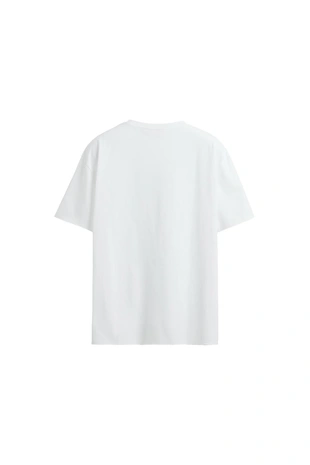 Футболка с неровной нижней кромкой