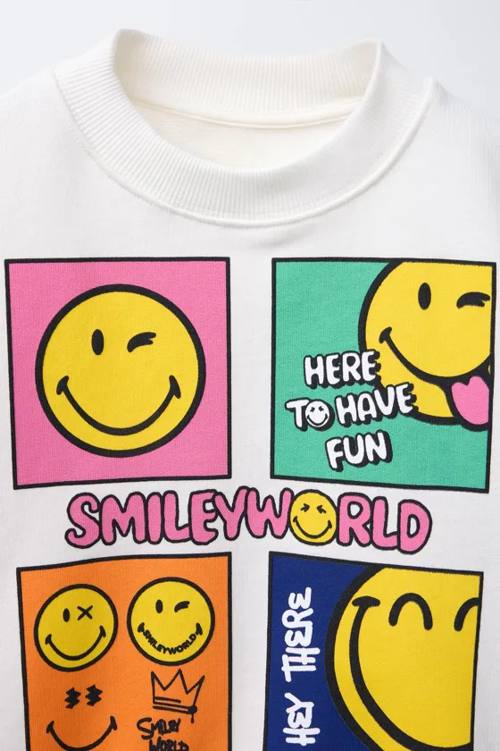 ТОЛСТОВКА С РЕЛЬЕФНЫМ ПРИНТОМ SMILEYWORLD ®