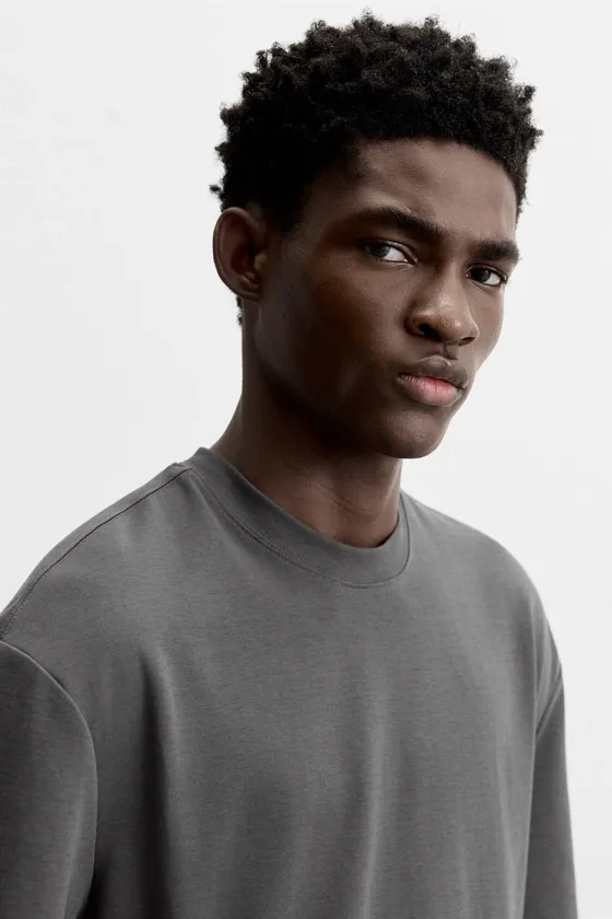 БАЗОВАЯ ФУТБОЛКА REGULAR FIT