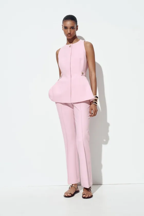 ЖИЛЕТ С БАСКОЙ