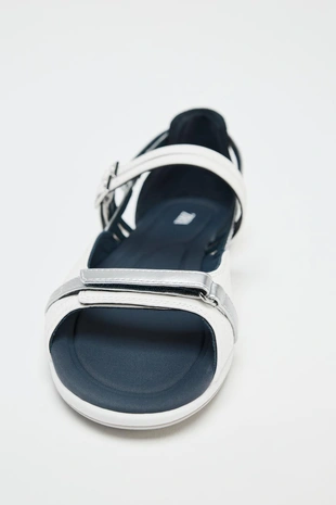 Сандалии в спортивном стиле с ремешками- Заказать в России