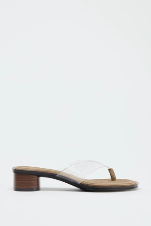 Босоножки на широком каблуке из винила- Заказать в России