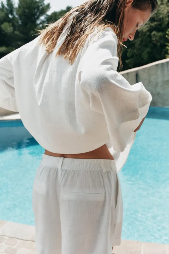 ЛЬНЯНЫЕ БЕРМУДЫ СО СКЛАДКАМИ