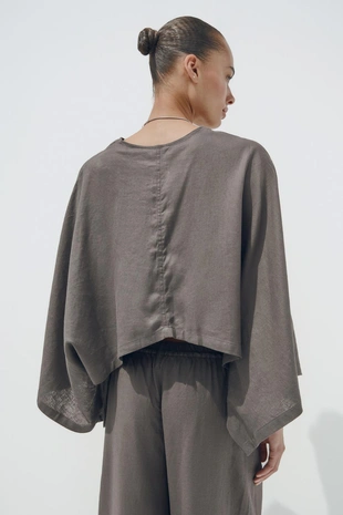 Кимоно-накидка асимметричного кроя