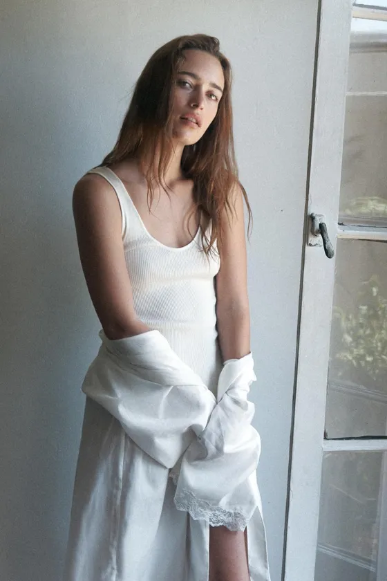 LACE LADDER STITCH DRESSING GOWN