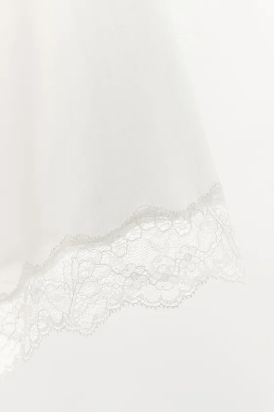 LACE LADDER STITCH DRESSING GOWN