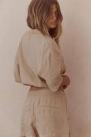 Рубашка струящегося кроя с короткими рукавами- Заказать в России