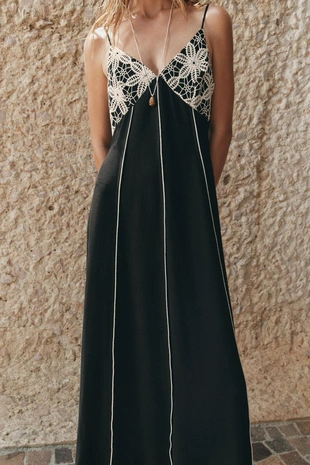 Платье миди с вышивкой- Заказать в России