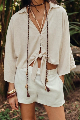 Рубашка с узлом и комбинированной вязкой крючком- Заказать в России