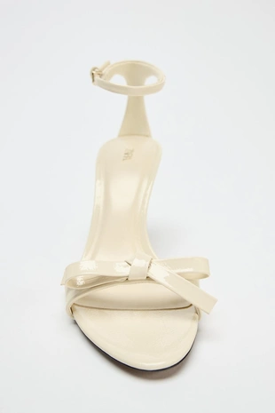 Босоножки на каблуке с бантом- Заказать в России