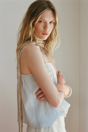 Топ с вышивкой на бретелях- Заказать в России