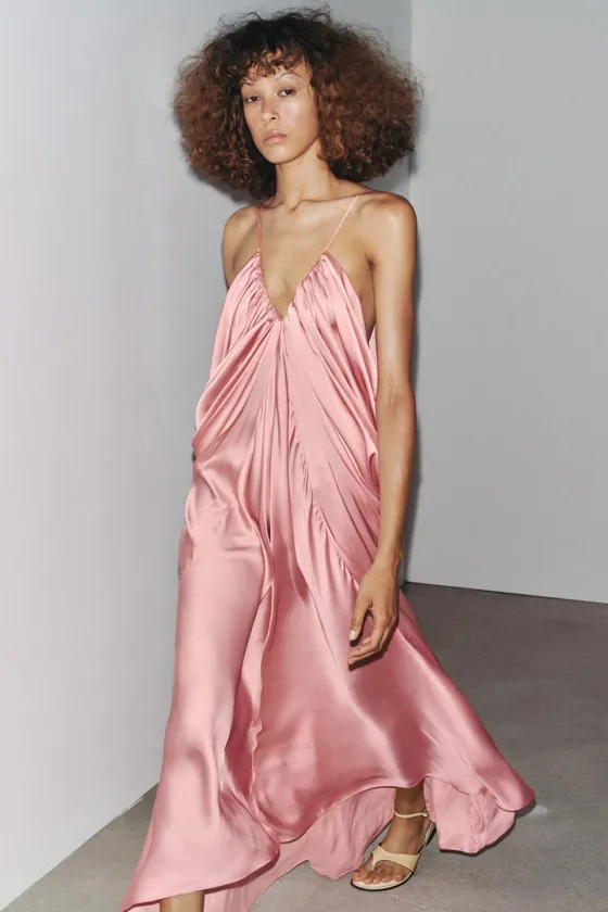АТЛАСНОЕ ПЛАТЬЕ С ОБЪЕМНЫМИ ДЕТАЛЯМИ ZW COLLECTION