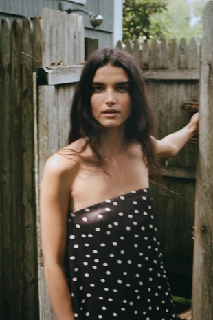 Атласный топ с открытыми плечами- Заказать в России